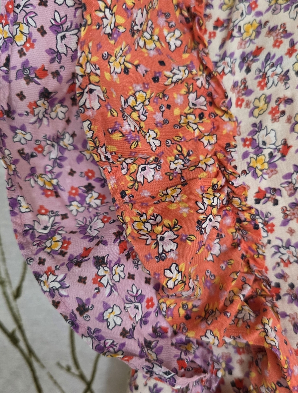 Ann Taylor Floral Ruffled V-Neck Sleeveless Top Cotton Ditzy Print Blouse - Picture 5 of 14
